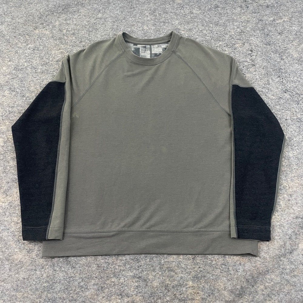 Lululemon Men's Crewneck Sweatshirt Gray Black Colorblock Long Sleeve Logo 2XL